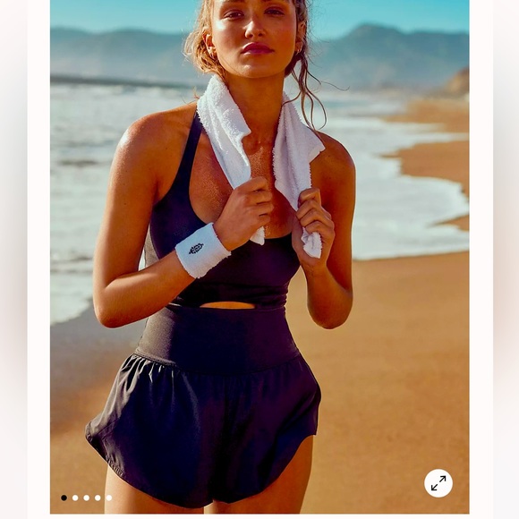 Free People Pants - NWT⭐️ LAST ONE 😳 Free People movement Righteous Runsie romper ! LAST ONE 🥹